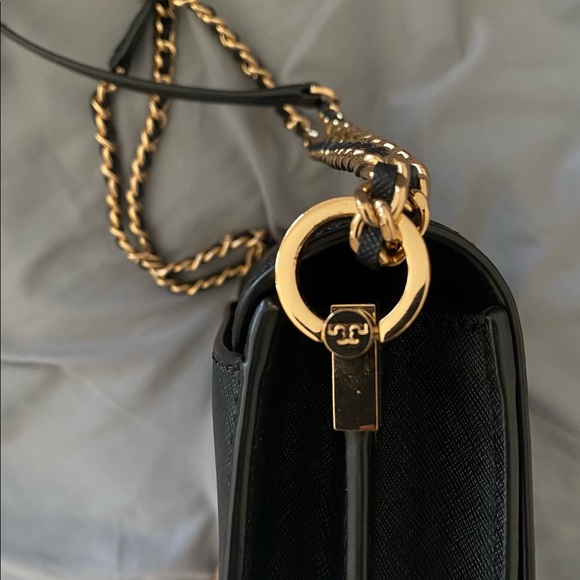 Tory Burch black crossbody - Picture 4 of 7